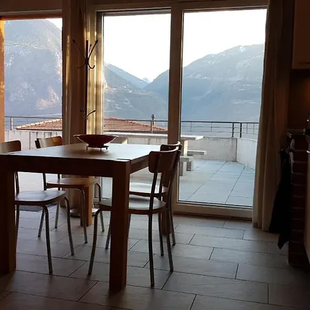 Dans A Apartment